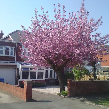 Cherry Blossom Guest House Whitby Exterior foto